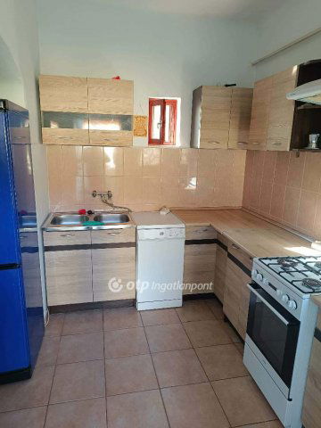 Eladó családi ház, Tápiószecsőn 43.5 M Ft, 2 szobás