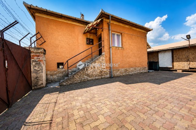 Eladó családi ház, Miskolcon 49.9 M Ft, 2 szobás