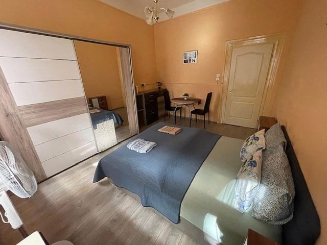 Eladó téglalakás, Budapesten, VII. kerületben, Nefelejcs utcában