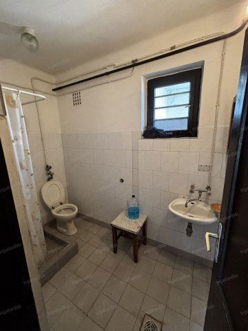 Eladó üzlethelyiség, Ököritófülpösön 12 M Ft, 2 szobás