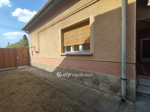 Eladó családi ház, Kisteleken 35 M Ft, 3 szobás