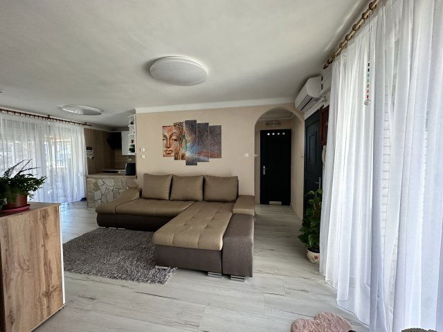 Eladó családi ház, Adonyban 84.9 M Ft, 3 szobás