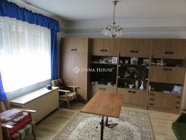 Eladó családi ház, Pilisen 36.9 M Ft, 2 szobás