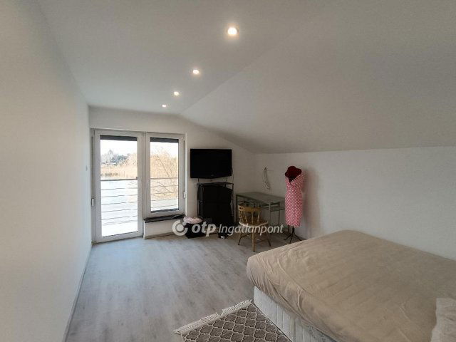 Eladó családi ház, Taksonyon 285 M Ft, 5 szobás