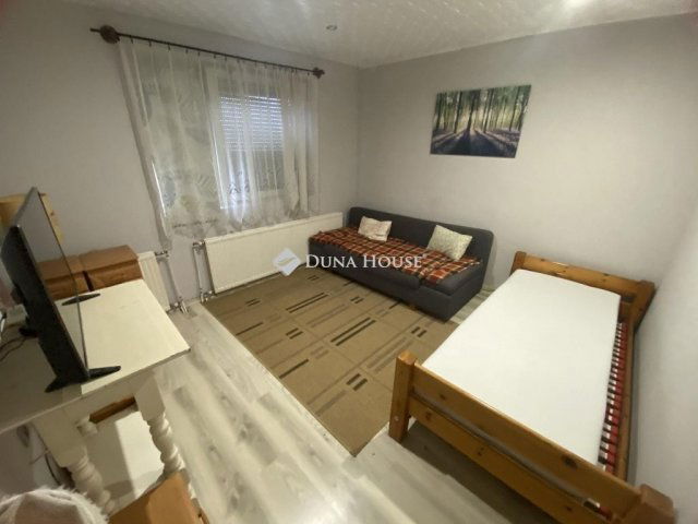 Eladó családi ház, Ladánybenén 49.99 M Ft, 3 szobás