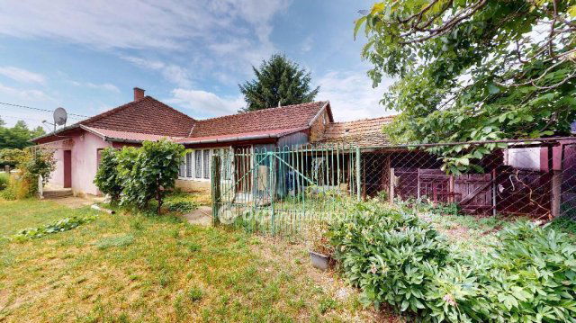 Eladó családi ház, Napkoron 32 M Ft, 3+1 szobás
