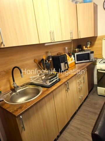 Eladó panellakás, Nyíregyházán 40.99 M Ft, 2+1 szobás