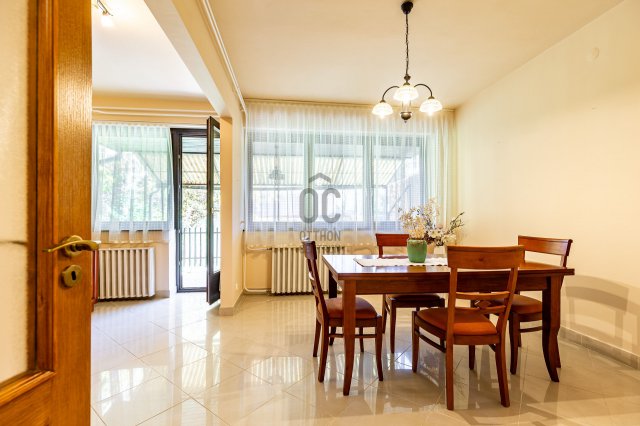 Eladó téglalakás, Szegeden 138 M Ft, 5 szobás