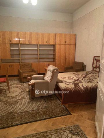 Eladó családi ház, Csornán 35 M Ft, 2 szobás