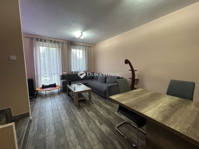 Eladó téglalakás, Aszódon 65 M Ft, 2+1 szobás