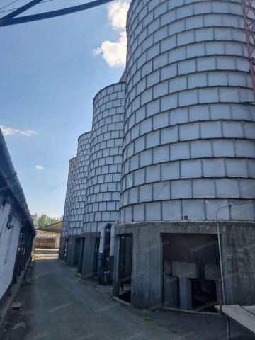 Eladó ipari ingatlan, Kecskeméten 1164.42 M Ft