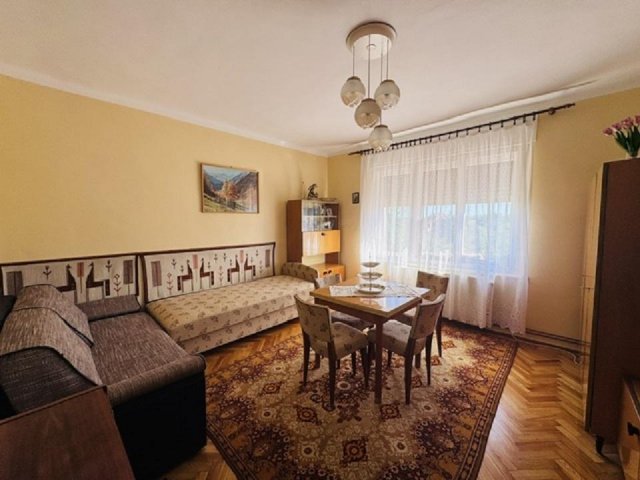 Eladó családi ház, Pécsett 89.9 M Ft, 4+1 szobás