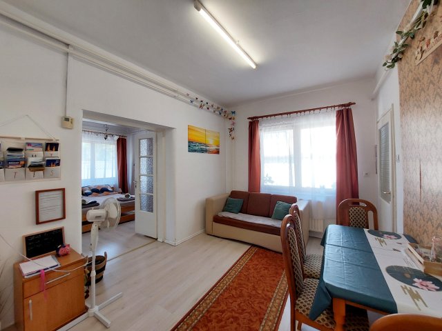 Eladó családi ház, Szegeden 85 M Ft, 2 szobás