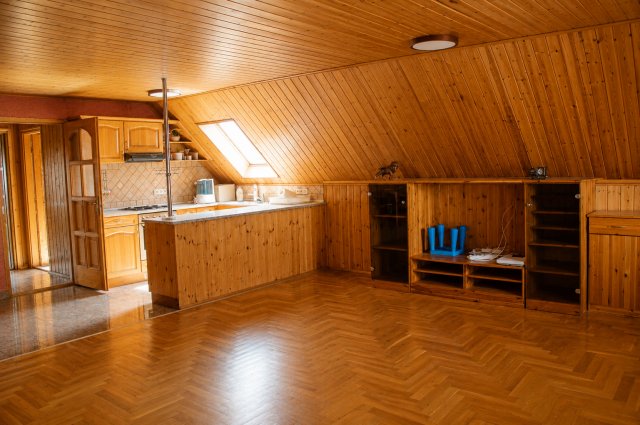 Eladó családi ház, Alsónémediben 154.5 M Ft, 5 szobás