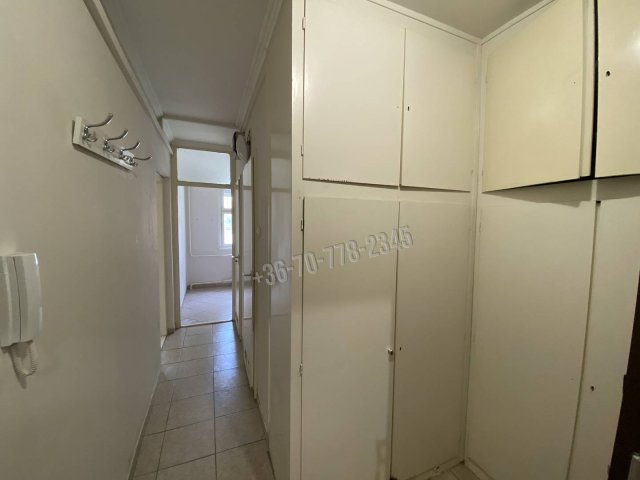 Eladó panellakás, Békéscsabán, Lencsési úton 28.5 M Ft