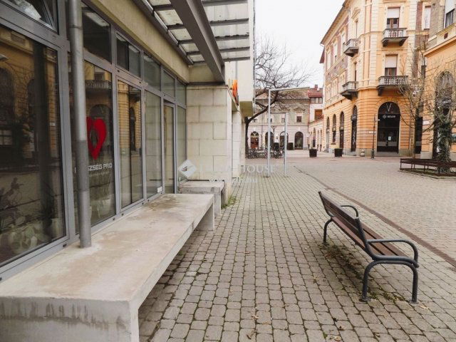 Eladó üzlethelyiség, Debrecenben 52 M Ft / költözzbe.hu