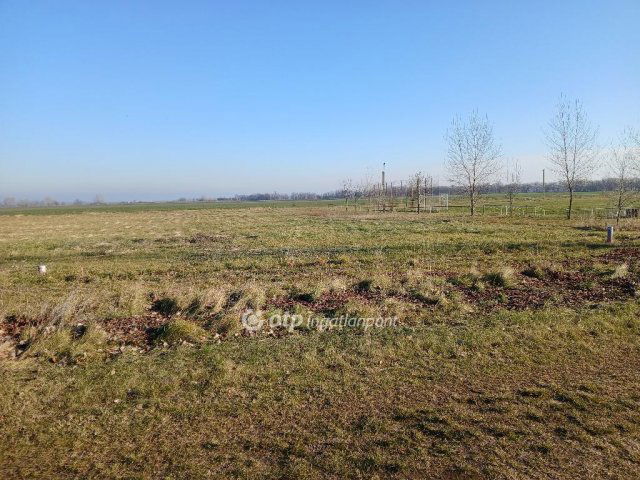 Eladó telek, Mezőörsön 17.6 M Ft / költözzbe.hu