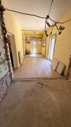 Eladó családi ház, Rábatamásin 27 M Ft, 2 szobás