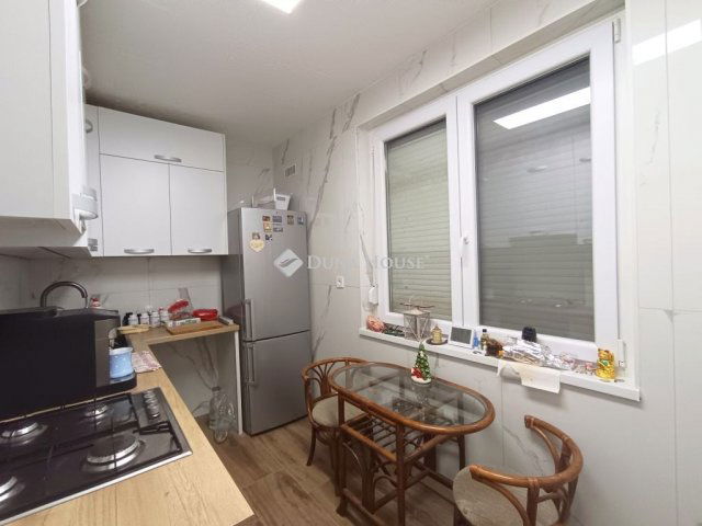 Eladó panellakás, Sopronban 55 M Ft, 2 szobás