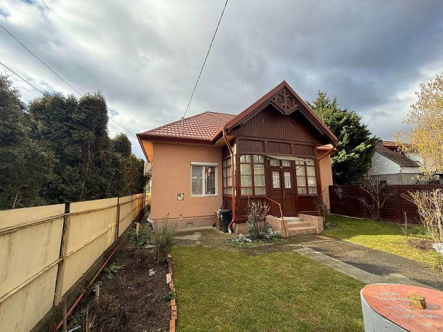 Eladó családi ház, Pomázon 89.9 M Ft, 2 szobás