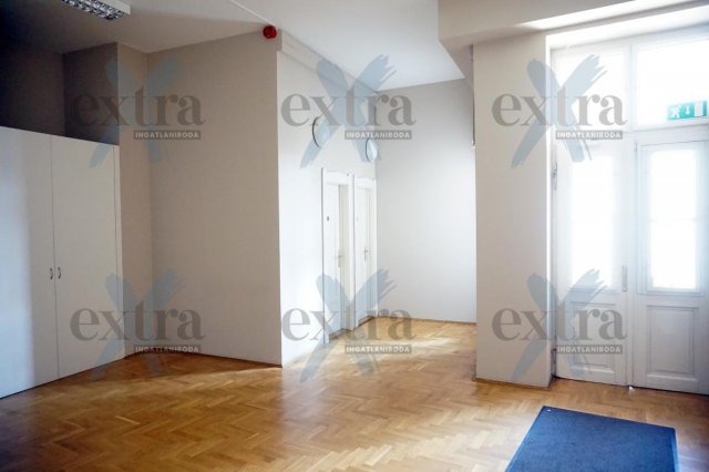 Kiadó iroda, Szegeden 750 E Ft / hó, 10 szobás