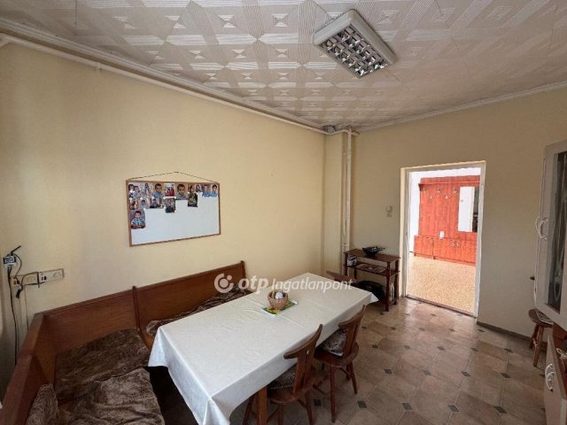 Eladó családi ház, Mezőkövesden 49.9 M Ft, 3 szobás