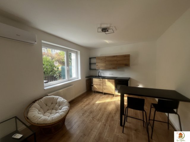 Eladó családi ház, Pilisjászfalun 80.9 M Ft, 2+1 szobás