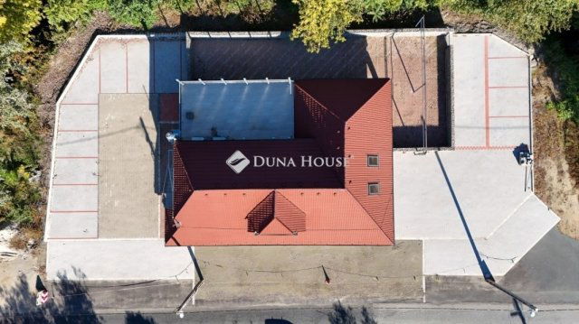 Eladó üzlethelyiség, Tahitótfalun 279 M Ft