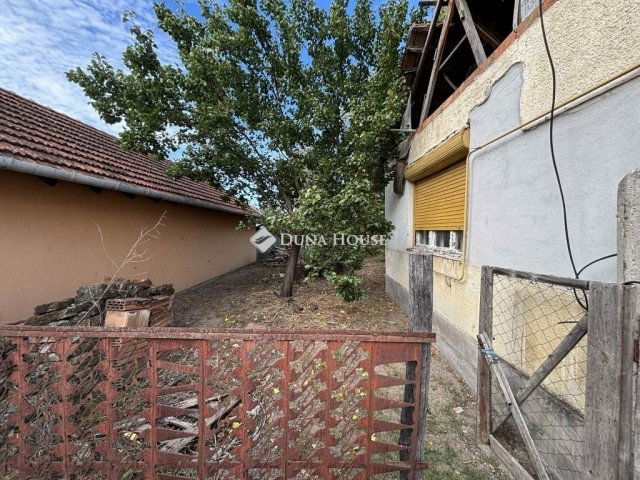 Eladó családi ház, Sándorfalván 59 M Ft, 2+1 szobás