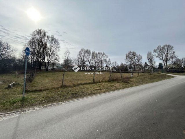 Eladó ipari ingatlan, Budapesten, XVI. kerületben 265 M Ft