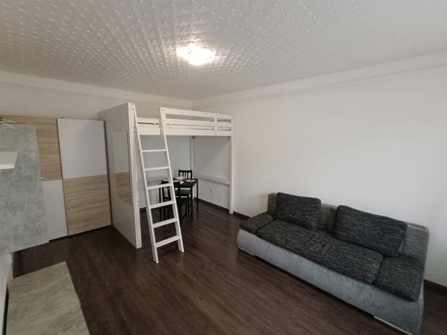 Kiadó téglalakás, albérlet, Miskolcon 100 E Ft / hó, 1 szobás