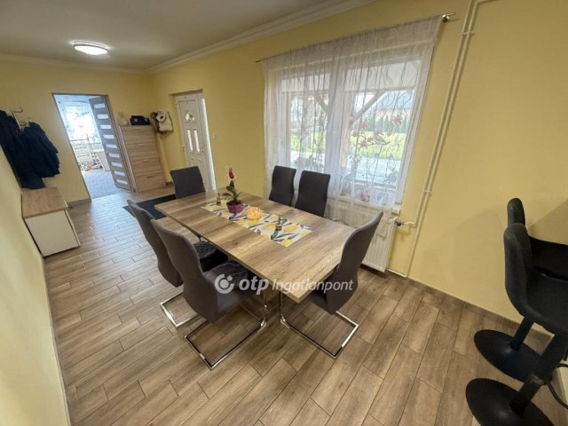 Eladó családi ház, Tiszakécskén 73.9 M Ft, 2 szobás