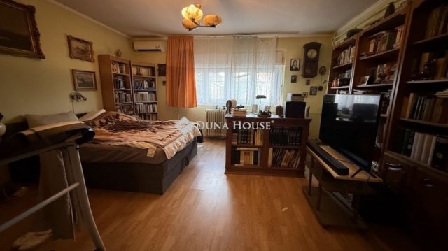 Eladó családi ház, Szombathelyen 69.99 M Ft, 5 szobás