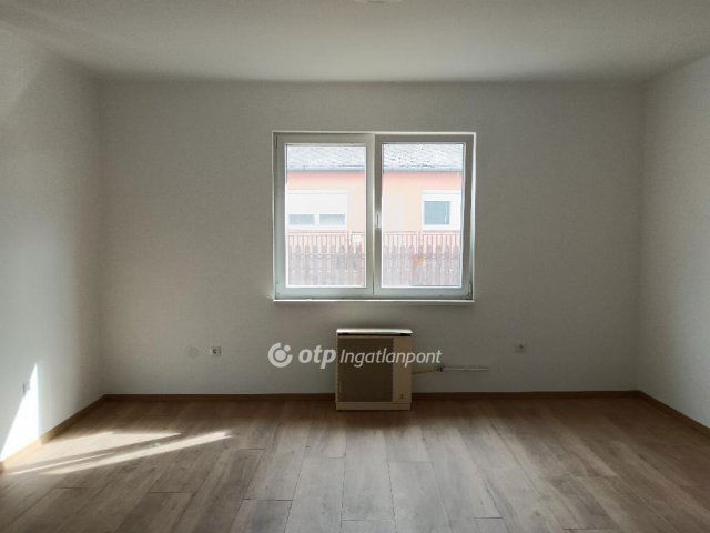 Eladó családi ház, Nagykállóban 50 M Ft, 3 szobás