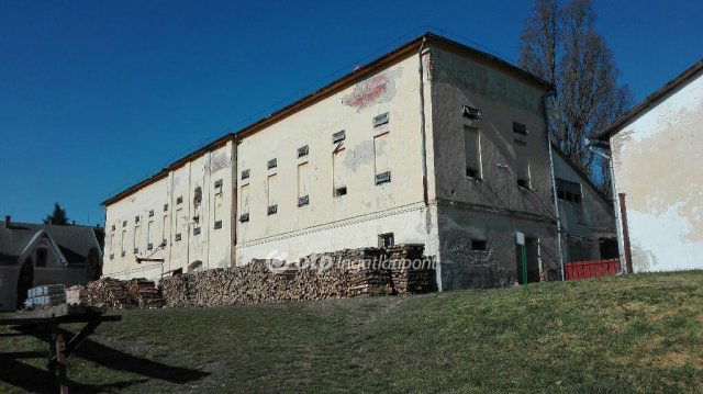 Eladó családi ház, Öreglakon 39 M Ft, 3 szobás