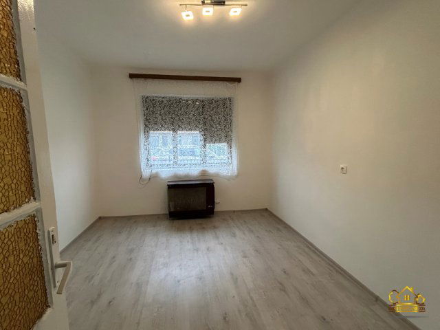 Eladó családi ház, Szigethalmon 57.9 M Ft, 2 szobás