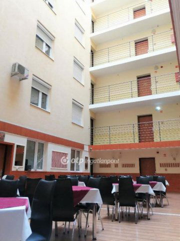 Eladó hotel, Budapesten, VIII. kerületben 2628.9 M Ft