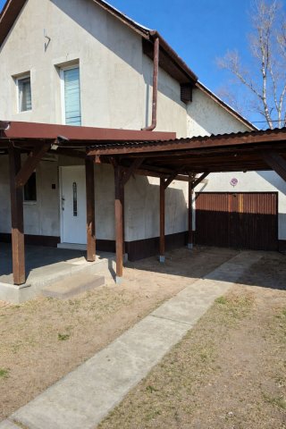 Eladó családi ház, Délegyházán 77.3 M Ft, 1+1 szobás