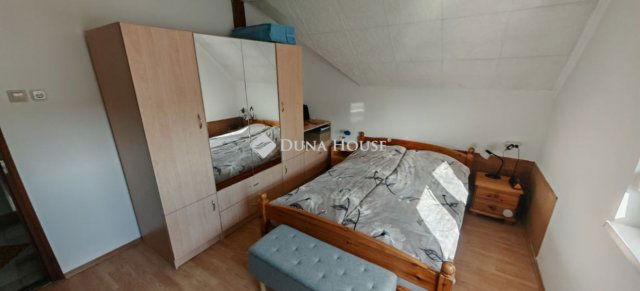 Eladó családi ház, Zalaegerszegen 98 M Ft, 7 szobás