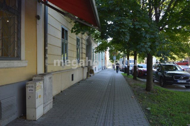 Eladó családi ház, Budaörsön, Templom téren 99 M Ft