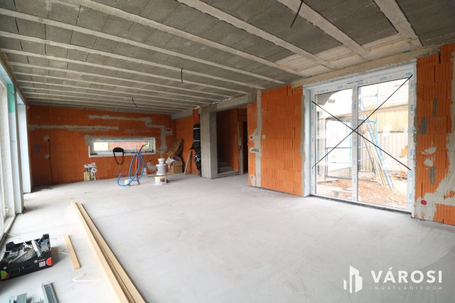 Eladó családi ház, Szegeden 155.15 M Ft, 5 szobás