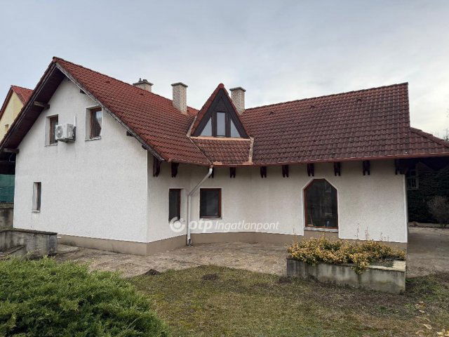 Eladó ipari ingatlan, Székesfehérvárott 199 M Ft