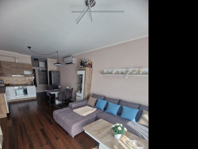 Kiadó téglalakás, albérlet, Dunakeszin 290 E Ft / hó, 4 szobás