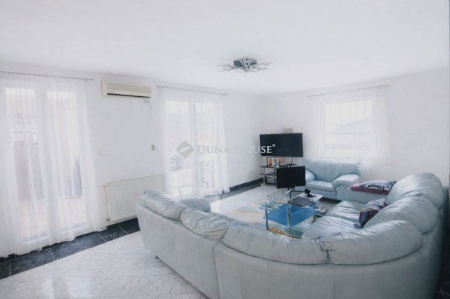 Eladó családi ház, Budapesten, XVIII. kerületben 122.5 M Ft