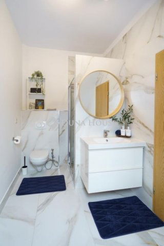 Eladó családi ház, Budapesten, III. kerületben 368.6 M Ft