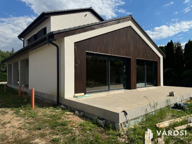 Eladó családi ház, Szegeden 199 M Ft, 5 szobás