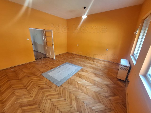 Eladó téglalakás, Kaposváron 28.99 M Ft, 1 szobás