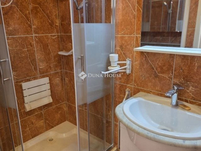 Eladó téglalakás, Budapesten, XII. kerületben 96.9 M Ft