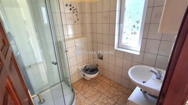 Eladó téglalakás, Budapesten, XVII. kerületben 99 M Ft, 3 szobás