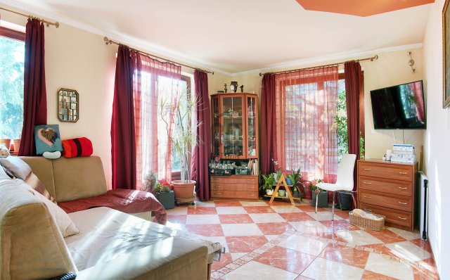 Eladó családi ház, Pomázon 119.9 M Ft, 5 szobás